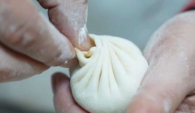 A Culinary Tour in Shanghai at Night