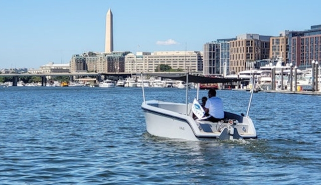 Washington DC: Boat Rental