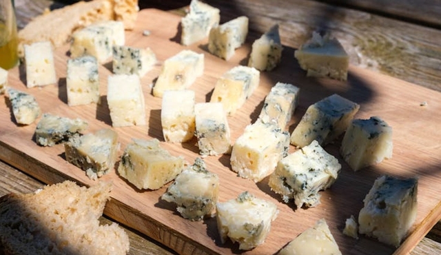 Bulnes, funicular and Cabrales cheese cave from Gijon
