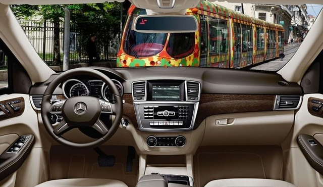 Montpellier Private Transfer from Montpellier city centre to Montpellier Airport