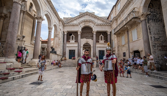 Tip Walking Tour&nbsp;&mdash; Split Old City Diocletian's Palace