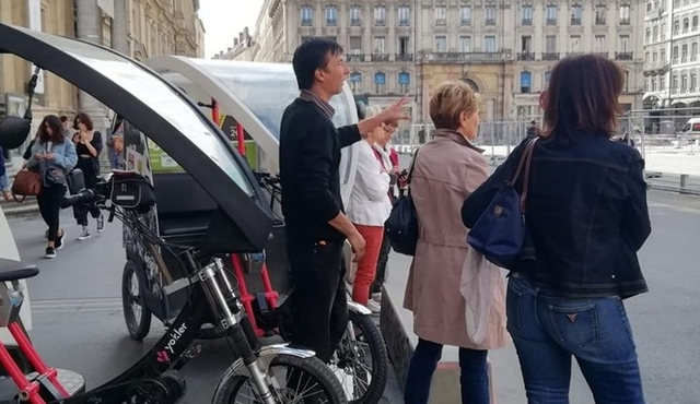 Treasure hunt in a Pedicab tour of Lyon