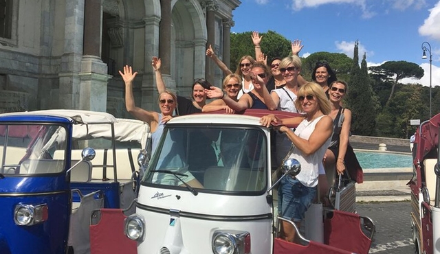 James Bond tour on board of the Ape Calessino