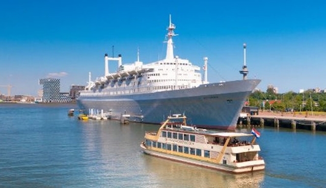 Pancake Boat Rotterdam