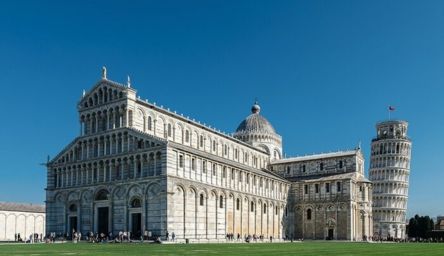 Florence to Lucca and Pisa: Private Tour with Pastry Tasting