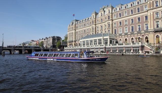 Gray Line Canal Cruise with snackbox & Heineken Experience