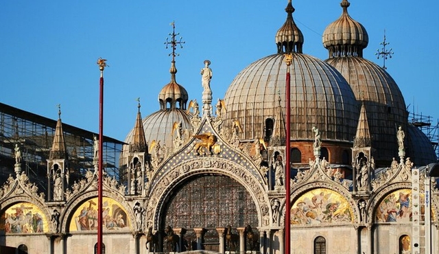 Venecia bizantina y paseo en góndola