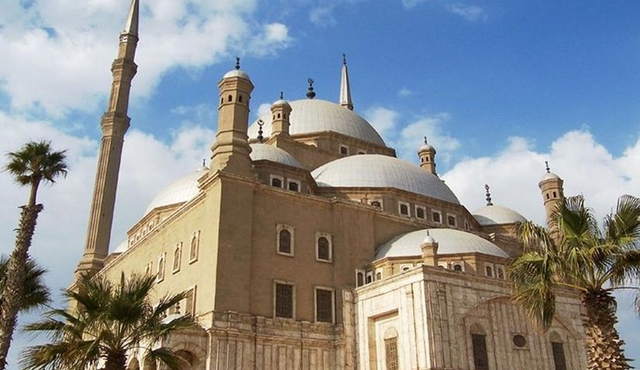 Cairo Private Layover Tour to Citadel and Cave Church