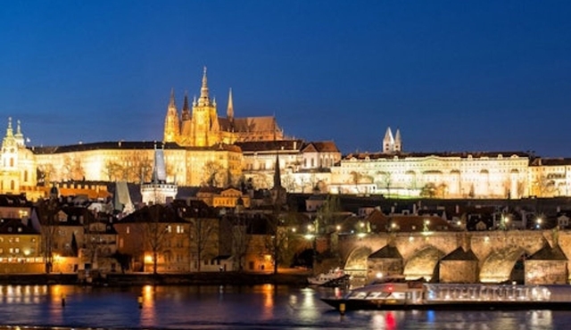 Prague: Vltava River Evening Cruise