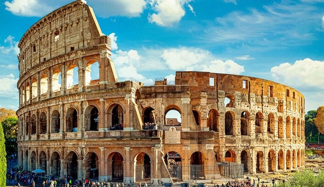Rome: Colosseum & Ancient Rome Priority Entry with Audio Guide