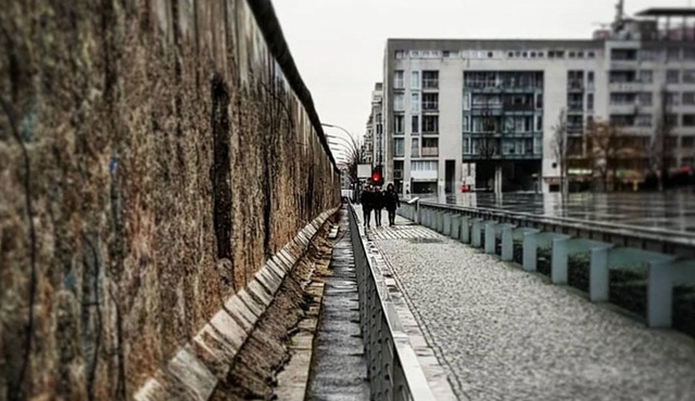 Berlin Cold War and Berlin Wall Private Walking Tour