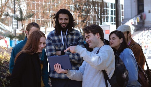 Vancouver: ‘Hollywood North’ Walking Tour with Local Actor