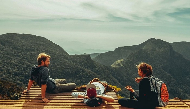 Hiking in Horton Plains National Park from Ella