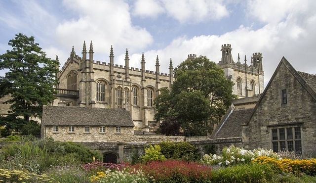 Oxford, Shakespeare Country & Cotswolds — Private Tour