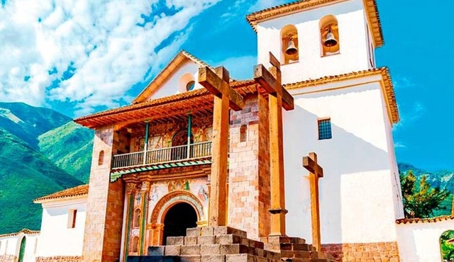 Day Tour Barroque Chapels Route with Tipon