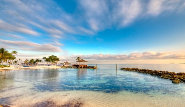 Private Guided Tour Beach Day Through New Providence Island