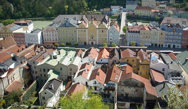 Burghausen castle private walking tour With A Professional Guide