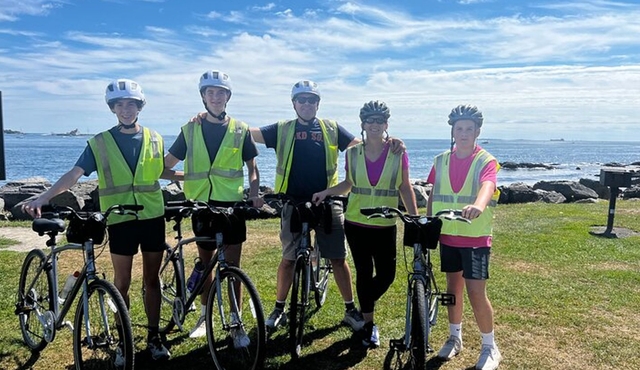 Portsmouth Small‐Group Sightseeing Bike Tour