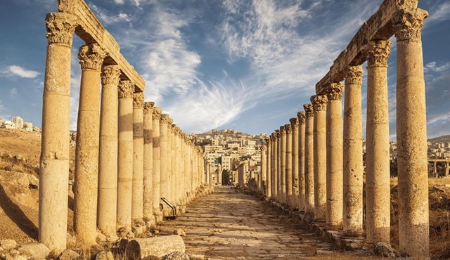 Amman to Jerash and Umm Qais Private Guided Full‐Day Trip