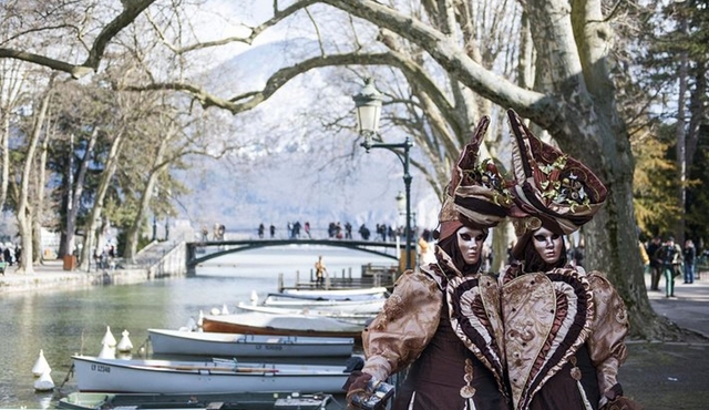 Annecy Village Half‐Day Tour from Geneva with Palais de l'Isle