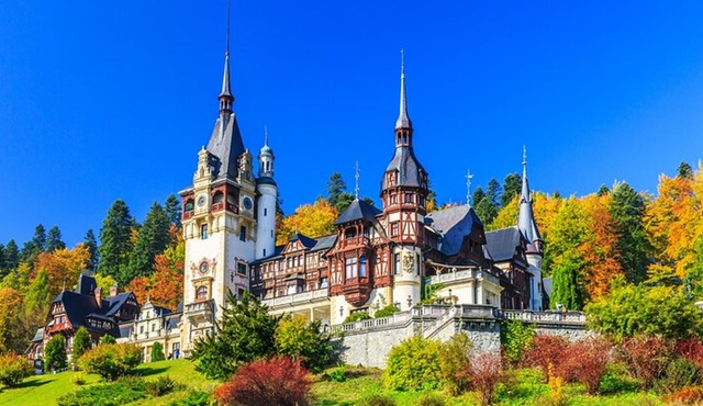 Private Tour Dracula's Castle Peles Castle Brasov from Bucharest