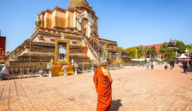 Half‐Day Tour of Chiang Mai City Arts and Temples with Pick Up