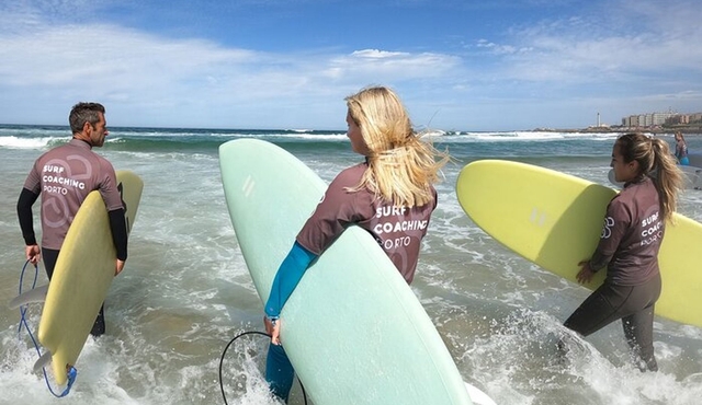 Porto Small‐Group Surfing Lesson