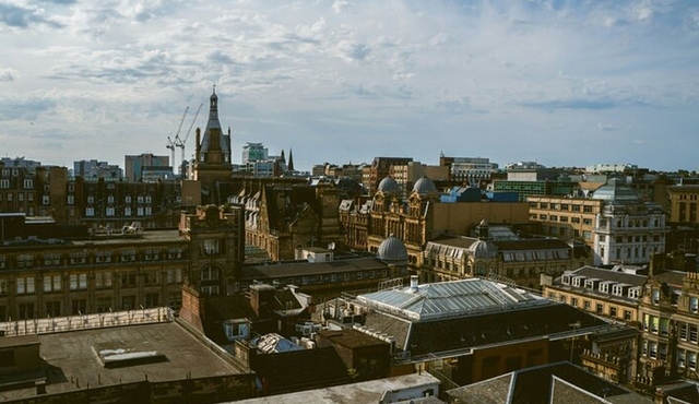 10 Hours Glasgow City Highlights Tour from Edinburgh