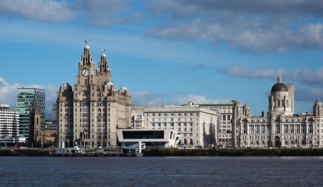 Liverpool Uncovered: 2 Hours Tailored Private Walking Expedition