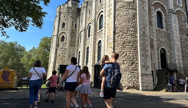 London Tower of London Half-Day Private Tour for Families