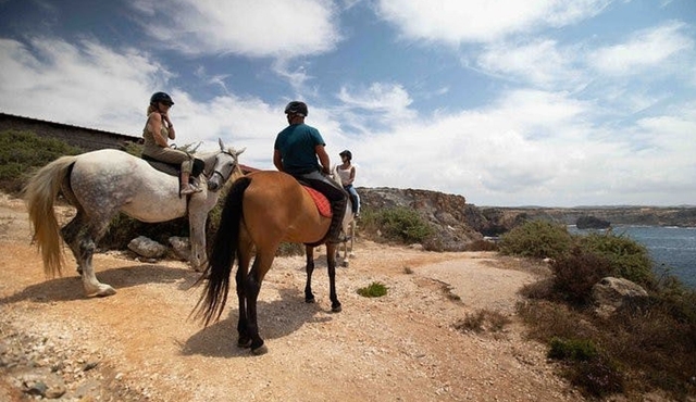 Discover Carrapateira horse riding tour