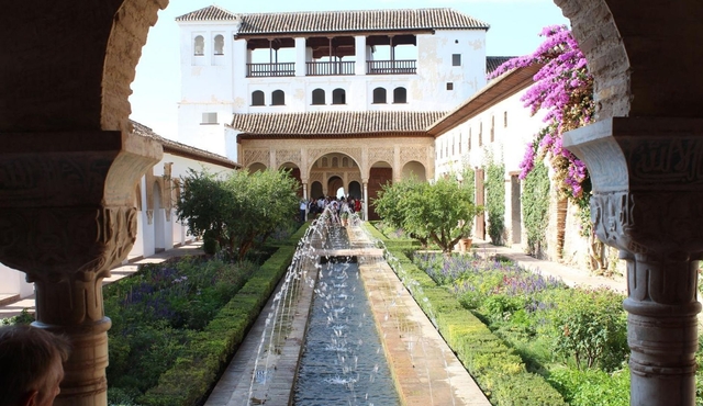 Granada Full Day Tour with Alhambra from Costa del Sol