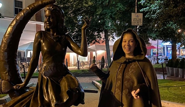 Combo Package for Two Spooky Walking Tours in Salem
