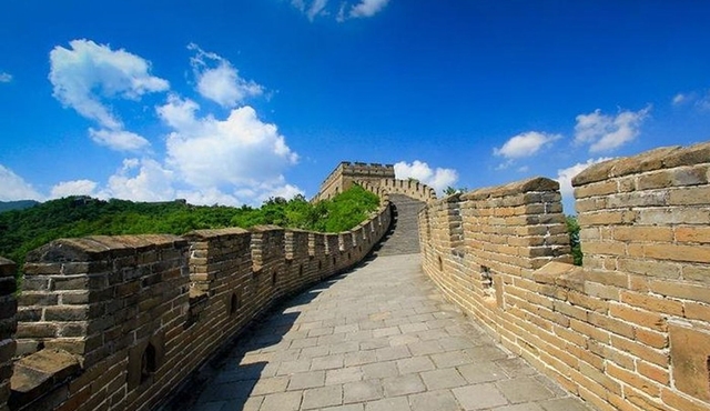 Beijing Full Day Private Tour with Mutianyu Great Wall and a Night Show