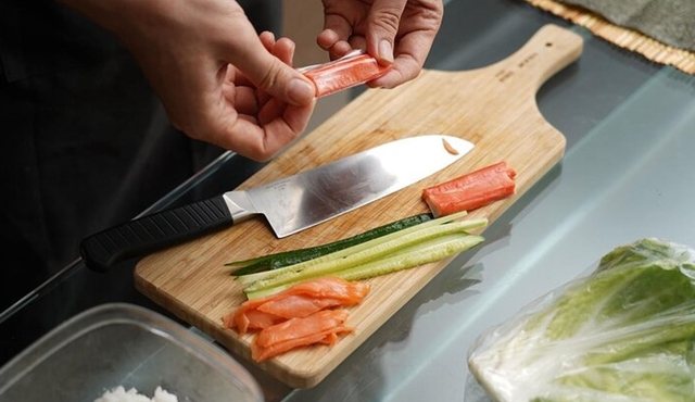 Osaka Market Tour and Private Japanese Cooking Class with Meal