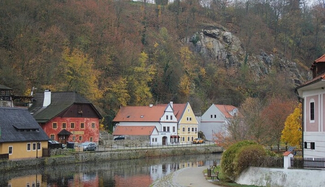 Private Day Trip to Český Krumlov from Prague with a local