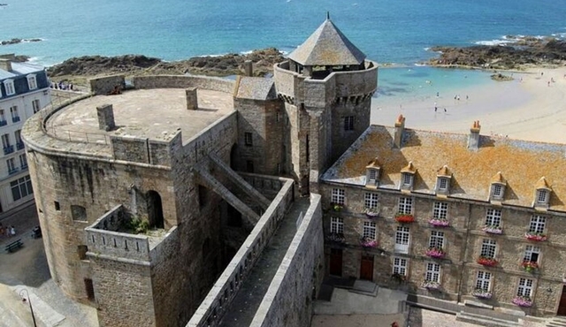 Saint‐Malo: 2‐Hour Private Walking Tour & Commentary