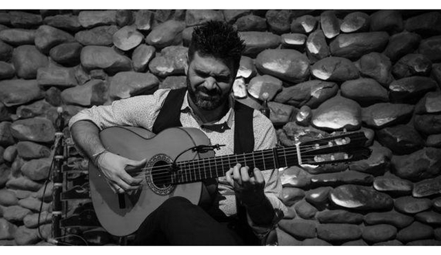 Live Flamenco Show in El Gallo Ronco, Malaga