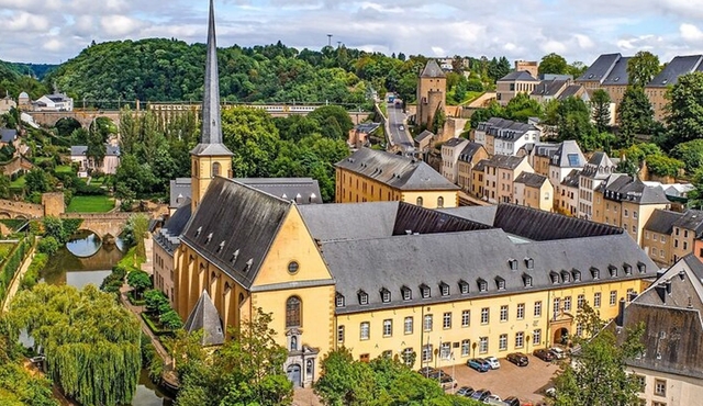 Luxembourg Private Walking Tour With A Professional Guide