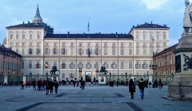 Turin: Royal Palace guided experience