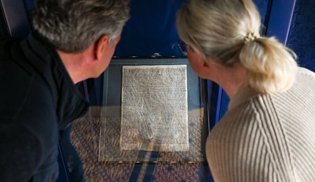 Stonehenge and Salisbury Private Tour With Pickup