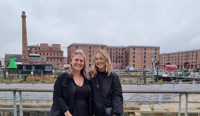 Private guided walking tour of Liverpool city centre