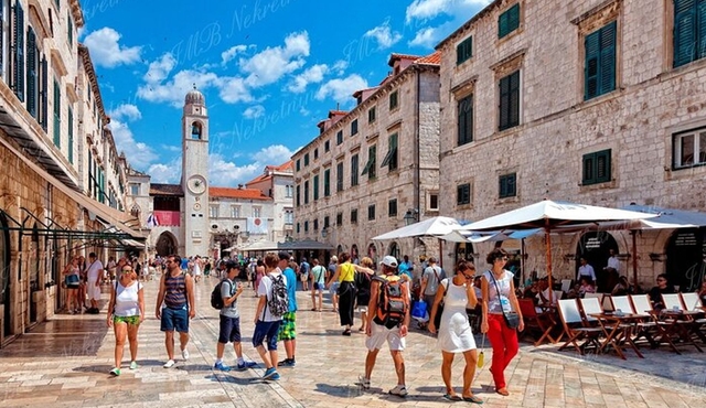 1‐Hour Historical Group Walking Tour in Dubrovnik