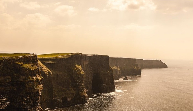 Dublin 5‐Day Ireland Tour with Cliffs of Moher, Blarney Castle