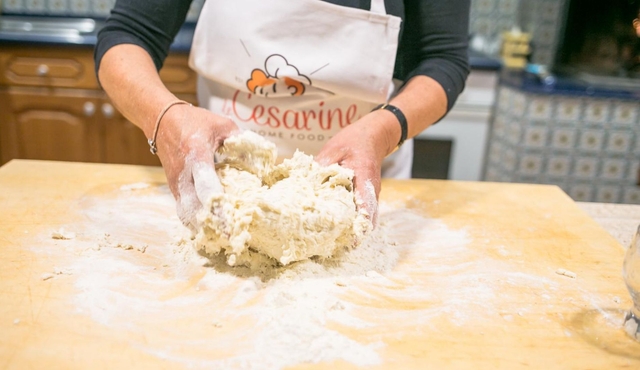 Private Pizza & Tiramisù Class at a local's home with lunch or dinner in Treviso