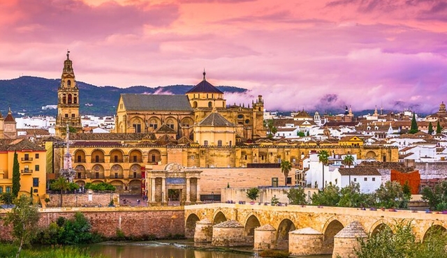 Córdoba Uncovered: Self Guided Walk Through the Old Town