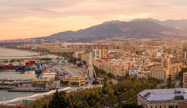Malaga Must‐see Attractions Walking Tour With A Guide