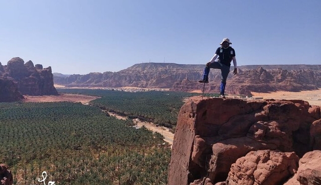 Al Ula Mountain Hiking Adventure with Snack and Coffee/Tea