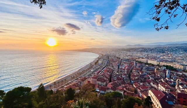 Guided Walking Tour in Nice France