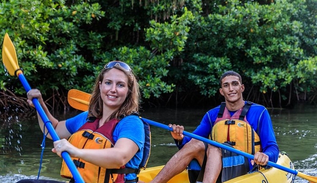 Bioluminescent Bay Night Kayaking Tour in Laguna Grande Fajardo